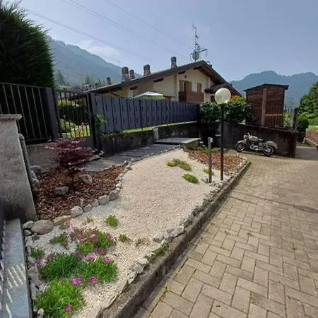 Casina Rossa Hébergement de vacances Ballabio